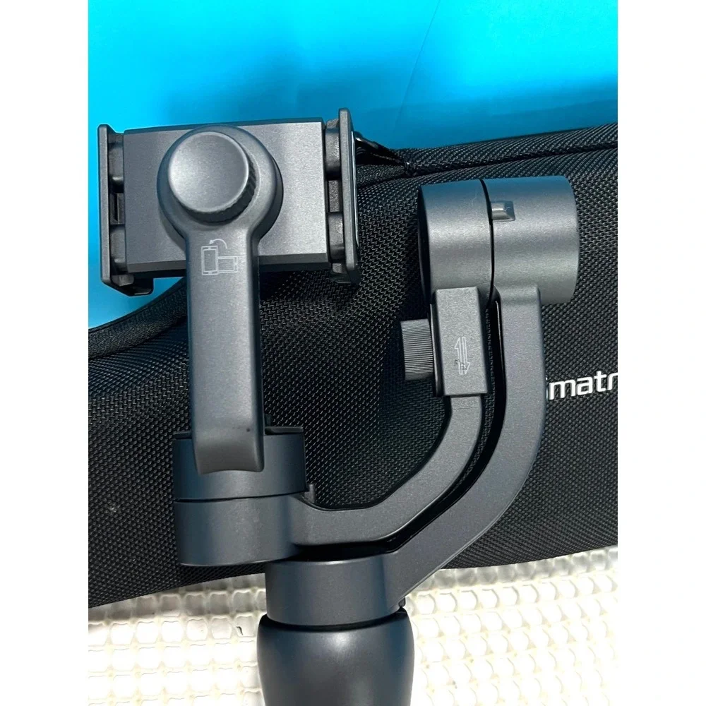 Neewer Smatree Gimbal‎ Stabilizer Handheld w/ Case-NO POWER CORD-POWER ON